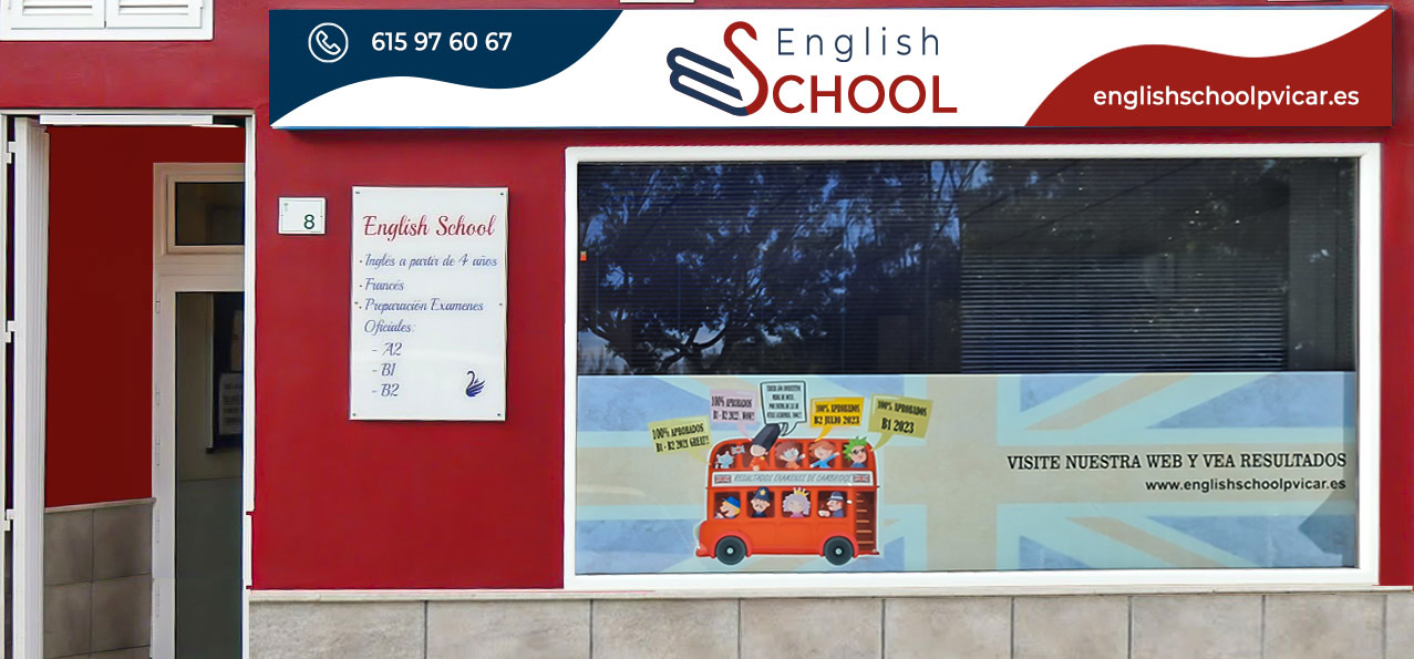Fachada de la Academia English School en Puebla de Vícar
